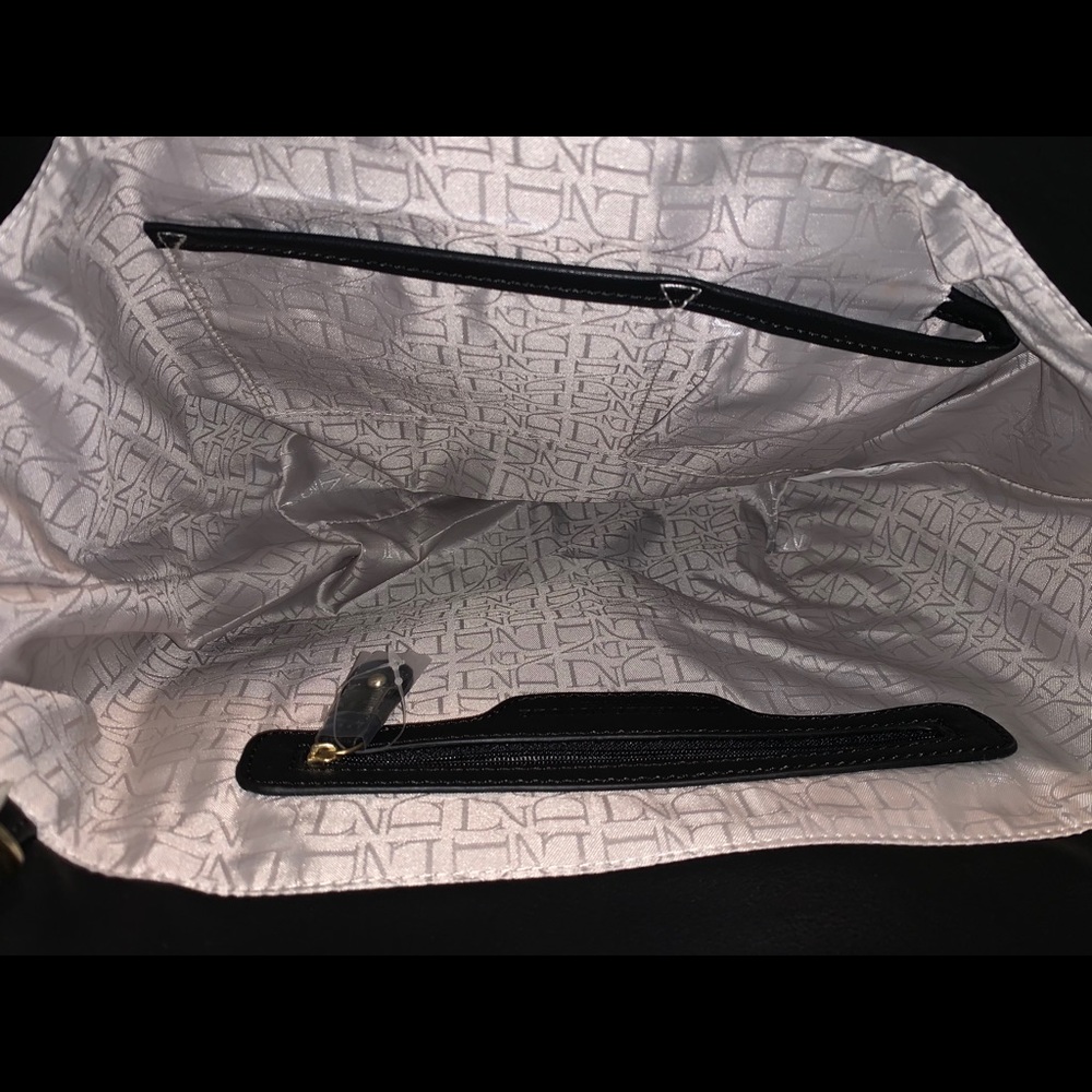 Purse - Picture 2 of 2